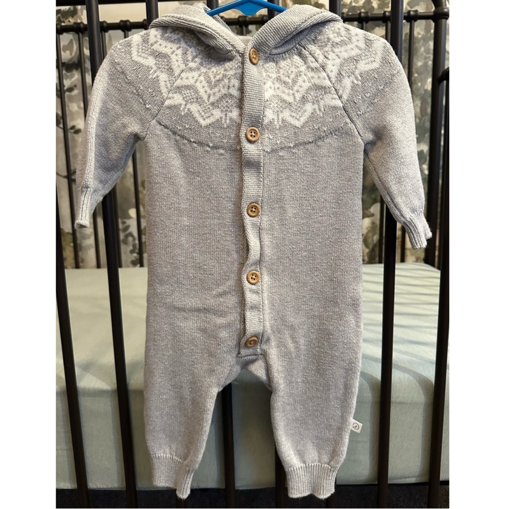 ❄️ Organic Little Planet by Carter’s Sweater Onesie